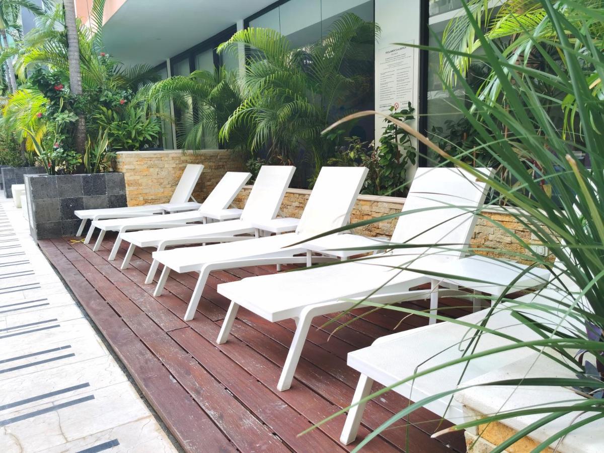 The City Condos By Menesse Playa del Carmen Esterno foto